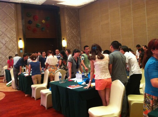 �{�z���͑�(h��)�I(y��ng)�N(xi��o)���(hu�� )�A�M(m��n)�ɹ�